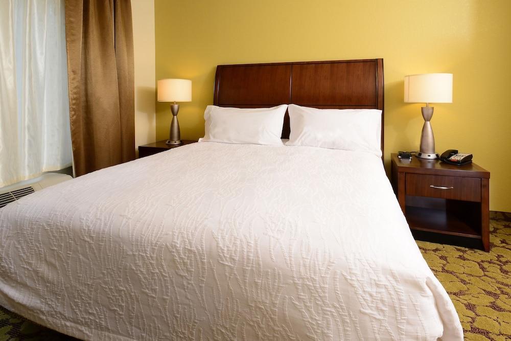 Hilton Garden Inn Greensboro Airport Екстер'єр фото