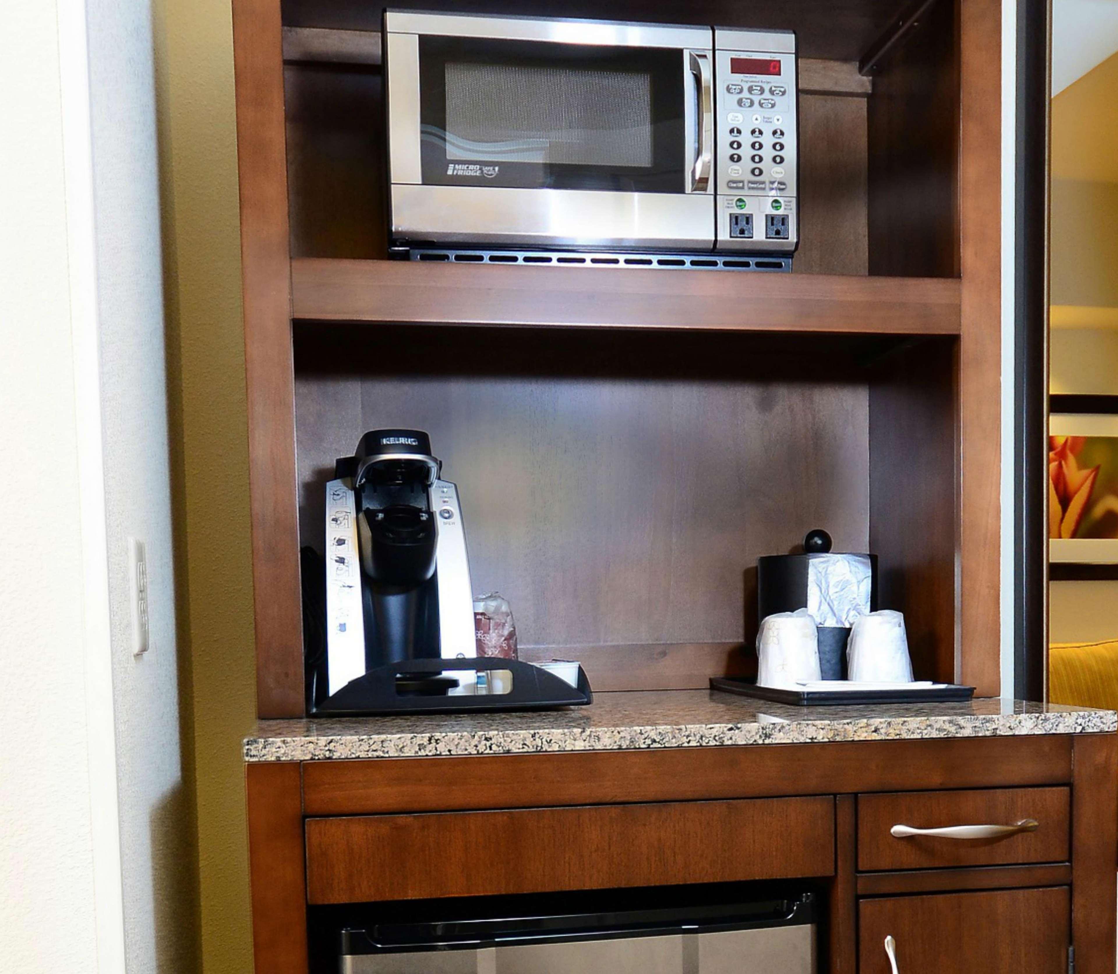 Hilton Garden Inn Greensboro Airport Екстер'єр фото