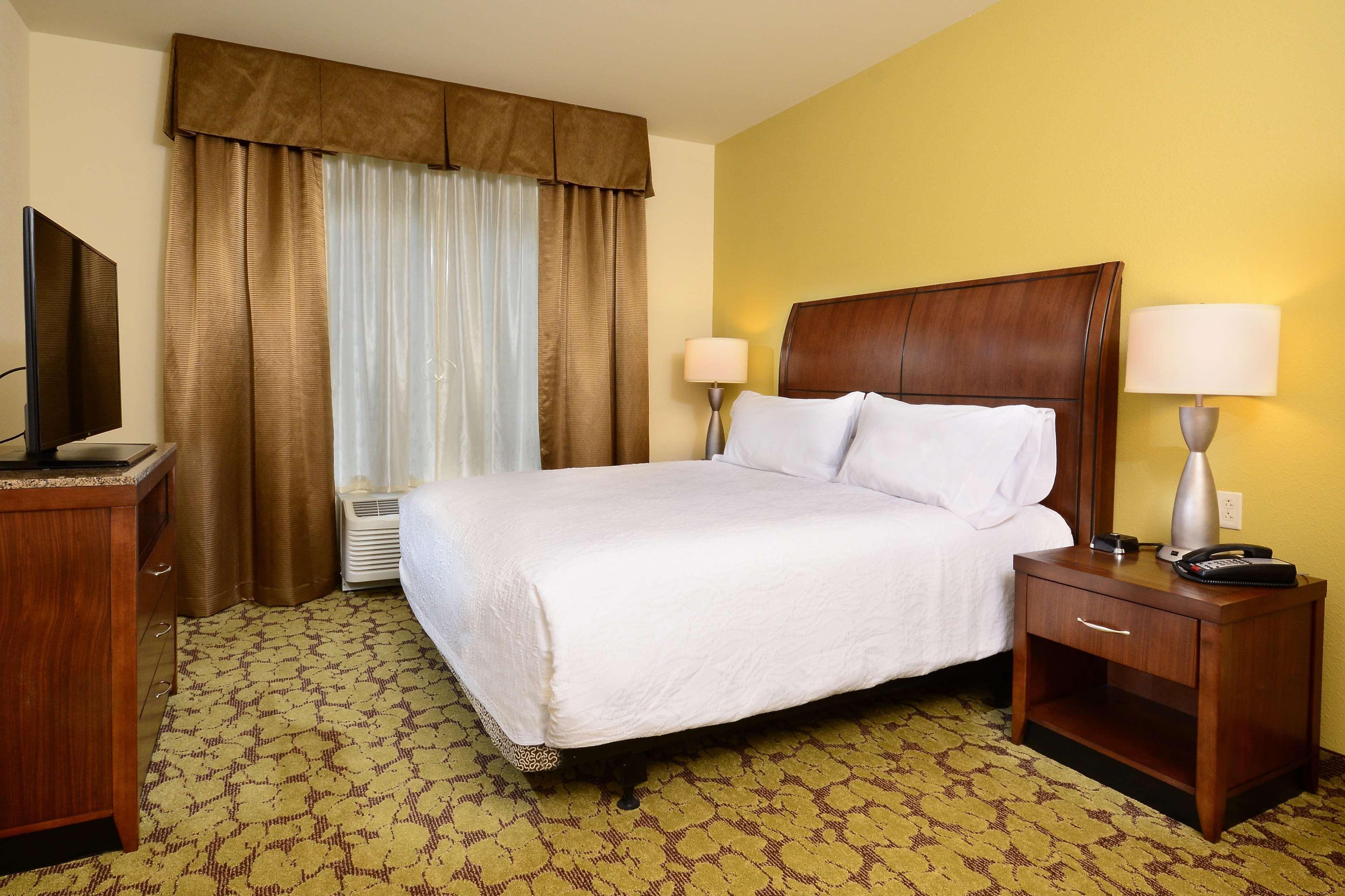 Hilton Garden Inn Greensboro Airport Екстер'єр фото