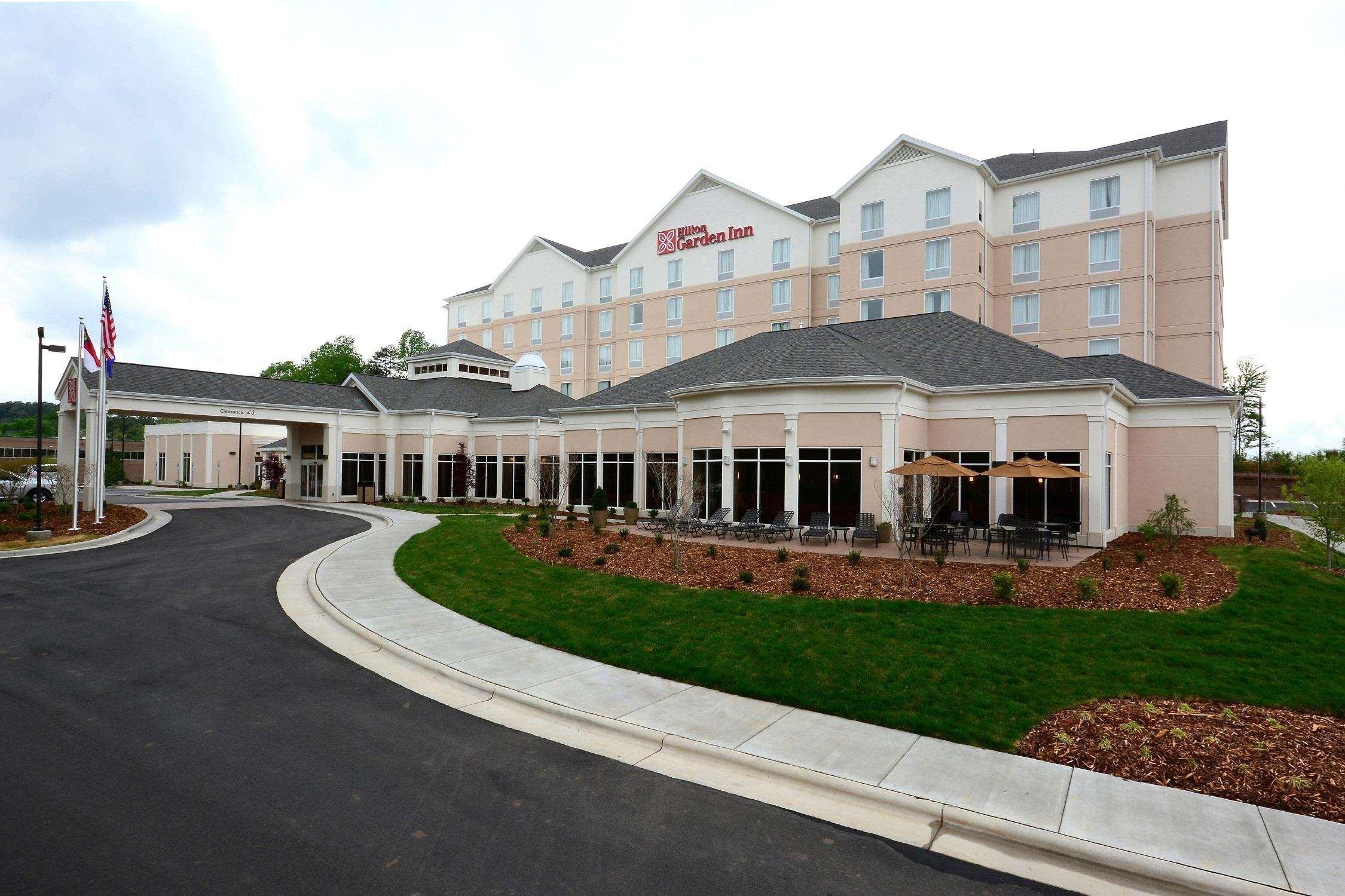 Hilton Garden Inn Greensboro Airport Екстер'єр фото