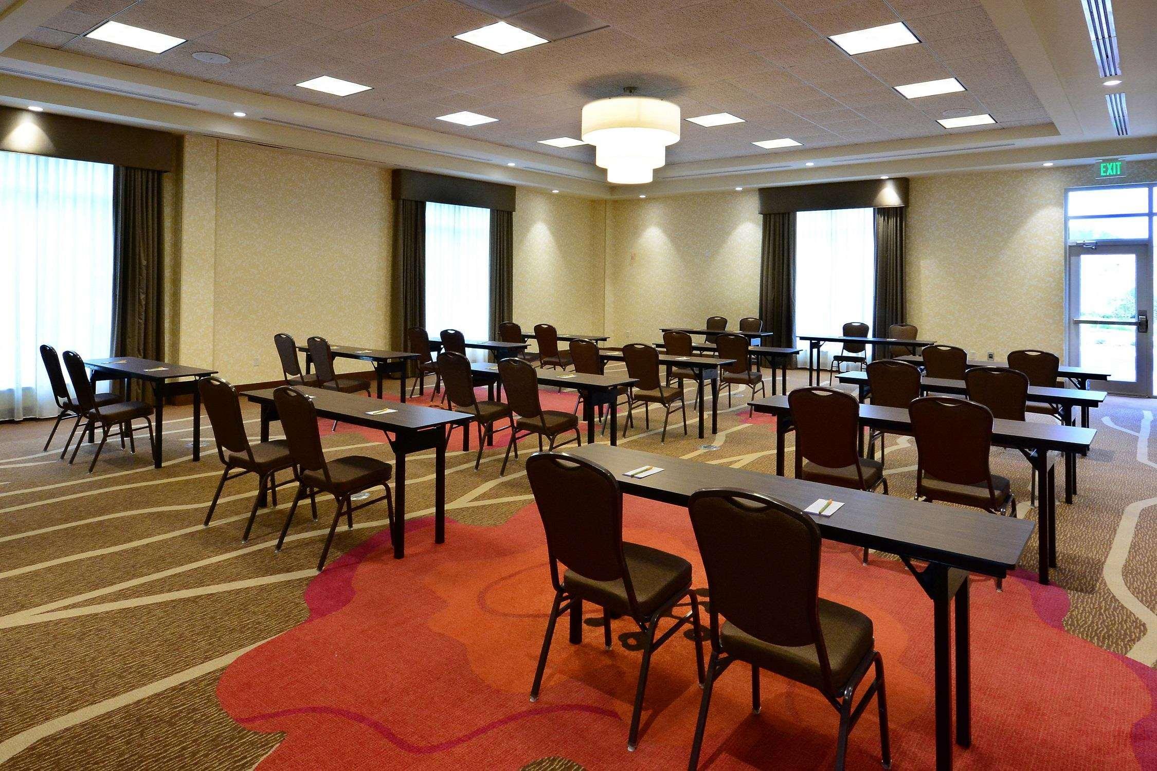 Hilton Garden Inn Greensboro Airport Екстер'єр фото
