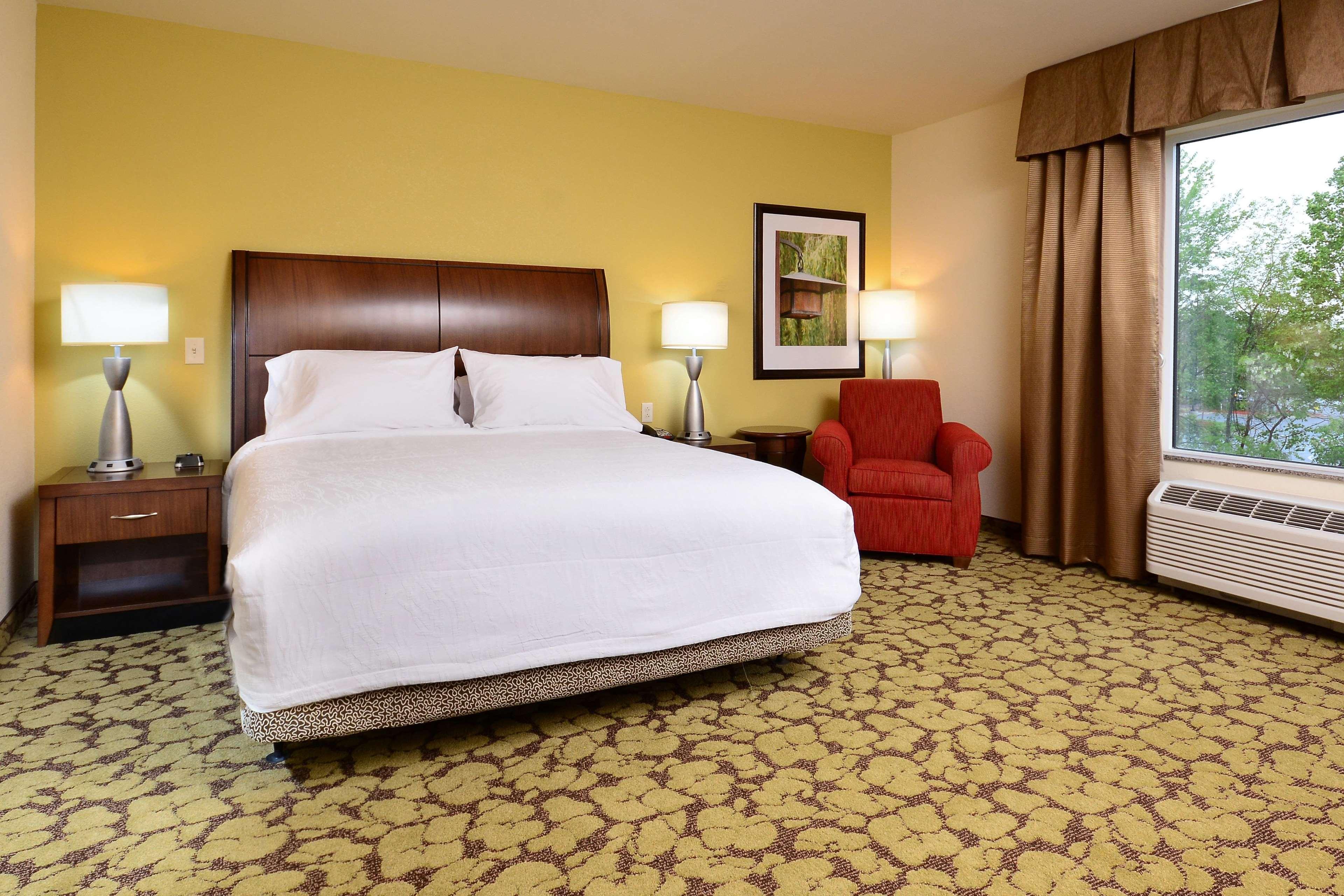 Hilton Garden Inn Greensboro Airport Екстер'єр фото