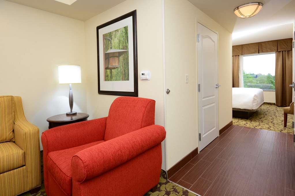 Hilton Garden Inn Greensboro Airport Номер фото