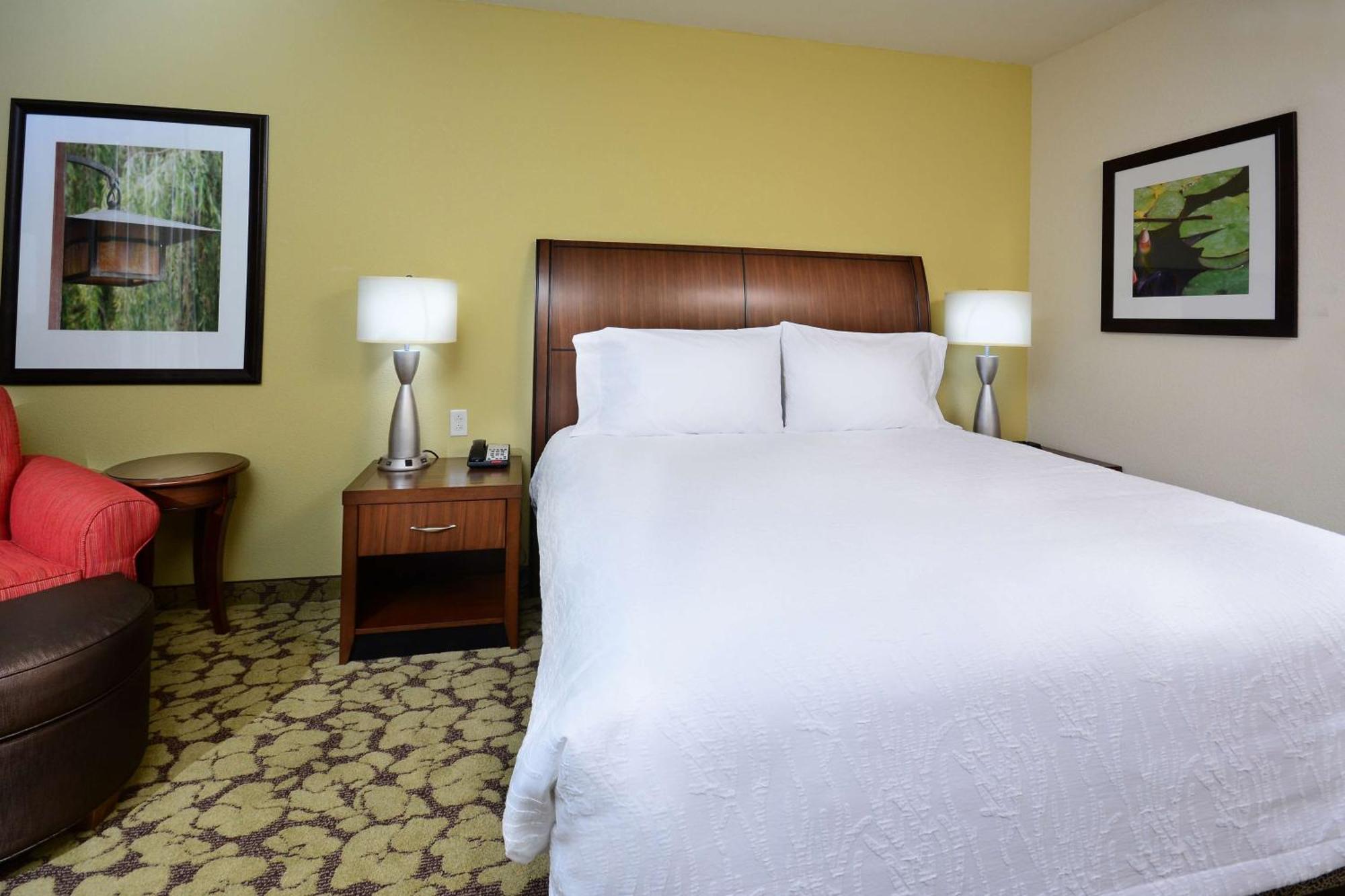 Hilton Garden Inn Greensboro Airport Екстер'єр фото