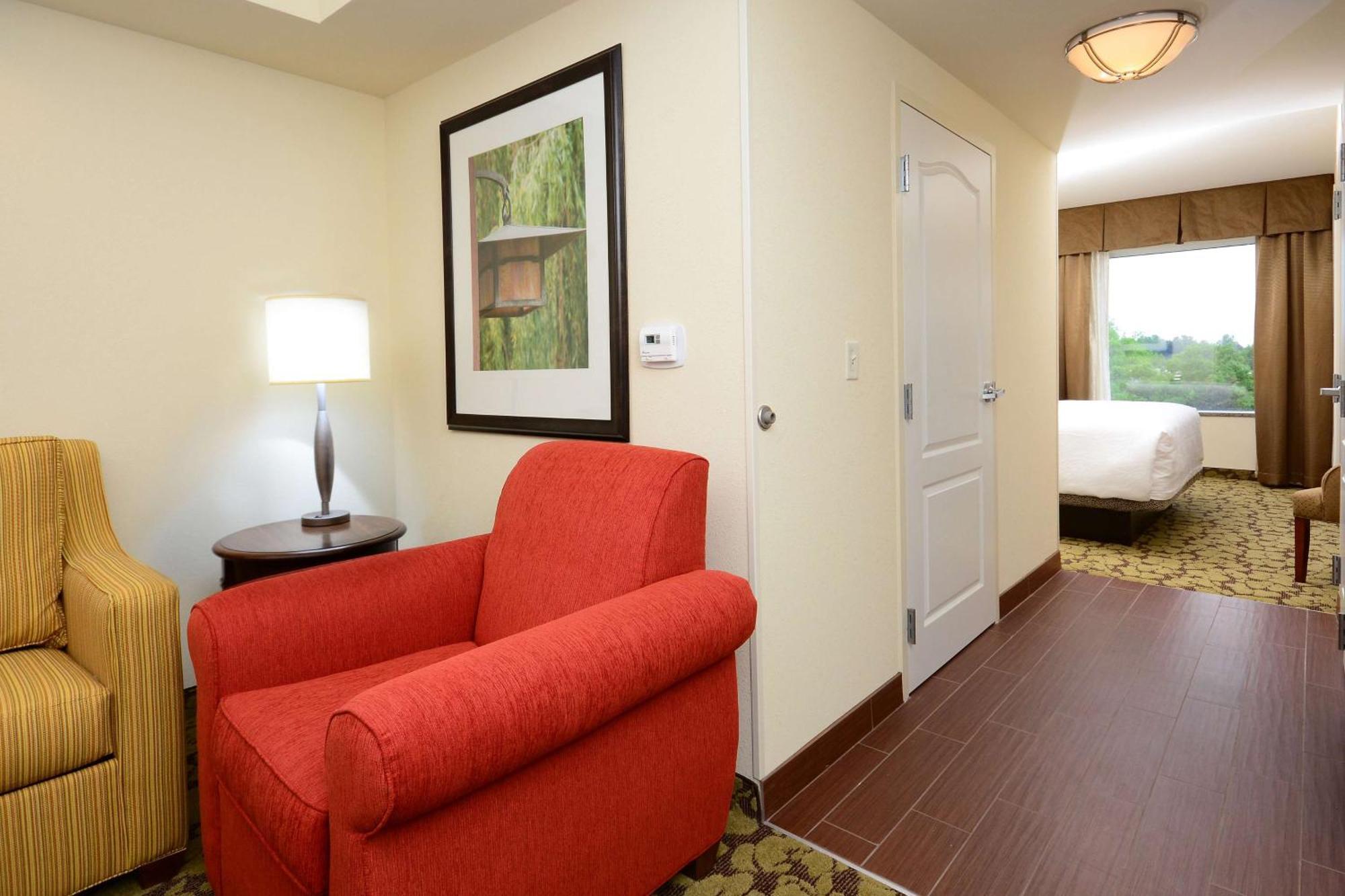 Hilton Garden Inn Greensboro Airport Екстер'єр фото