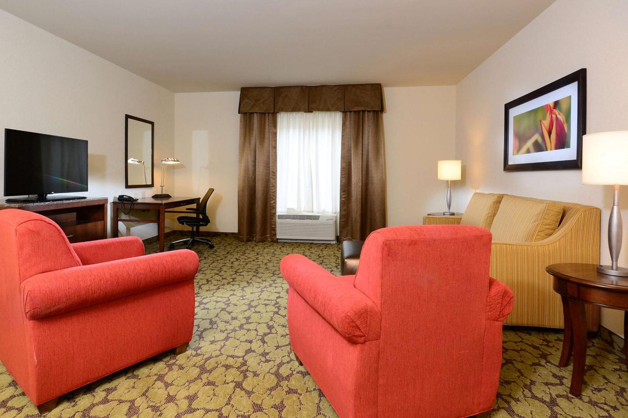 Hilton Garden Inn Greensboro Airport Екстер'єр фото