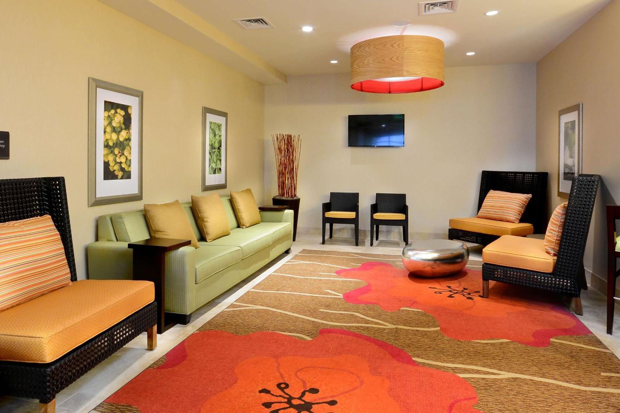 Hilton Garden Inn Greensboro Airport Екстер'єр фото