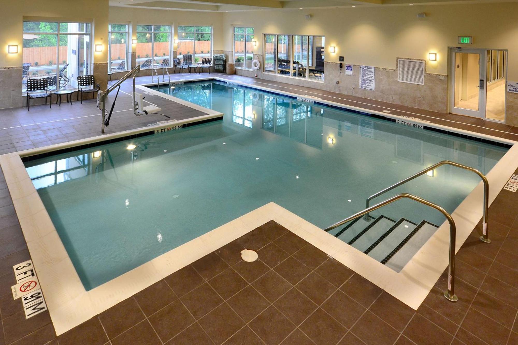 Hilton Garden Inn Greensboro Airport Екстер'єр фото
