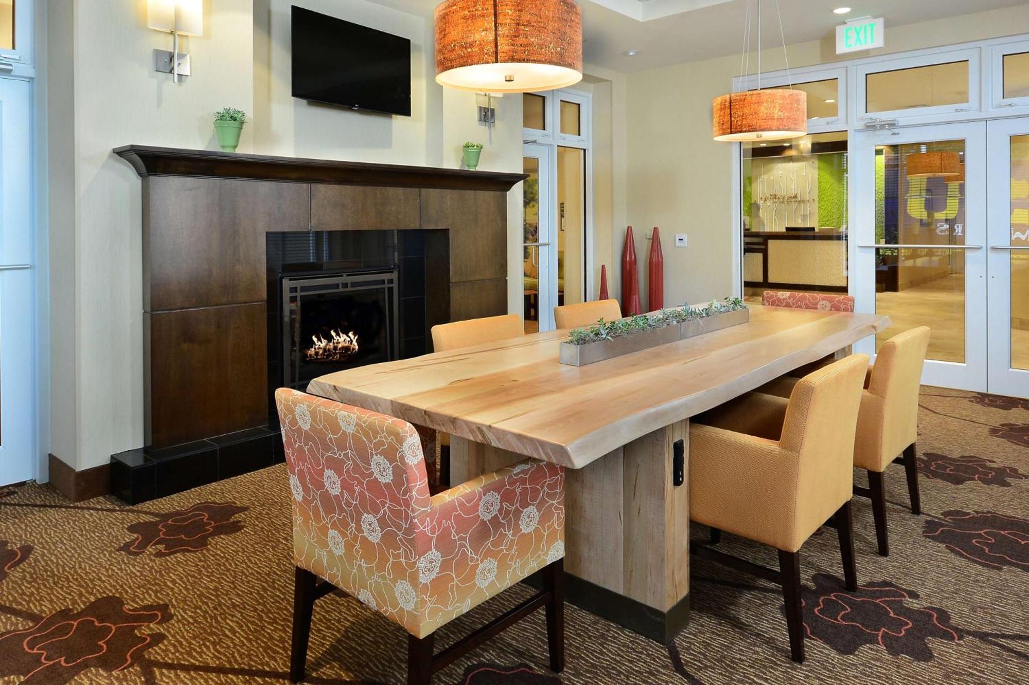 Hilton Garden Inn Greensboro Airport Екстер'єр фото