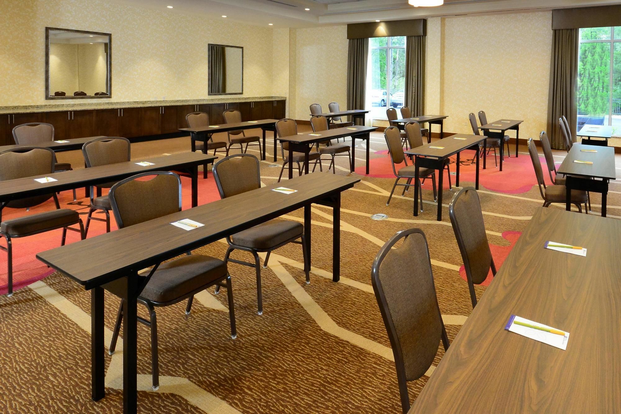 Hilton Garden Inn Greensboro Airport Екстер'єр фото